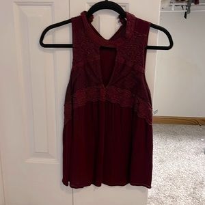 Altar’s state medium maroon top